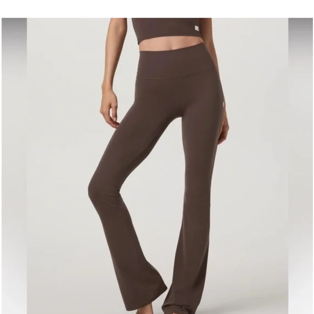 Vuori AllTheFeels Slim Flare Leggings
